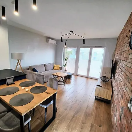 Kima Bazantow 44 * Katowice