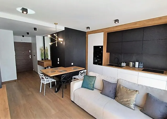 Kima Bazantow 44 * Katowice