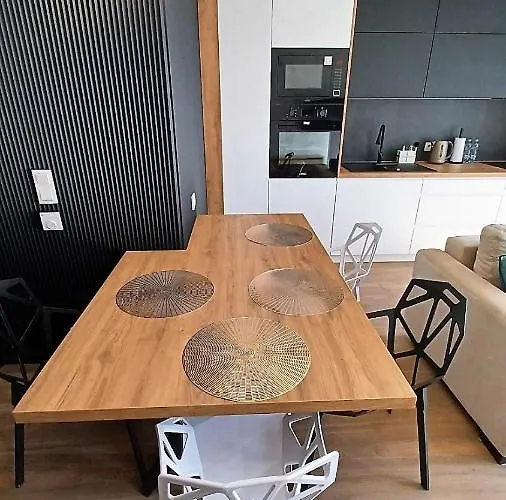 Kima Bażantów 44 *